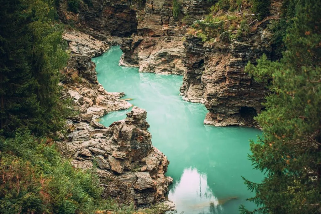scenic-norwegian-gorge-2023-11-27-04-54-59-utc.webp