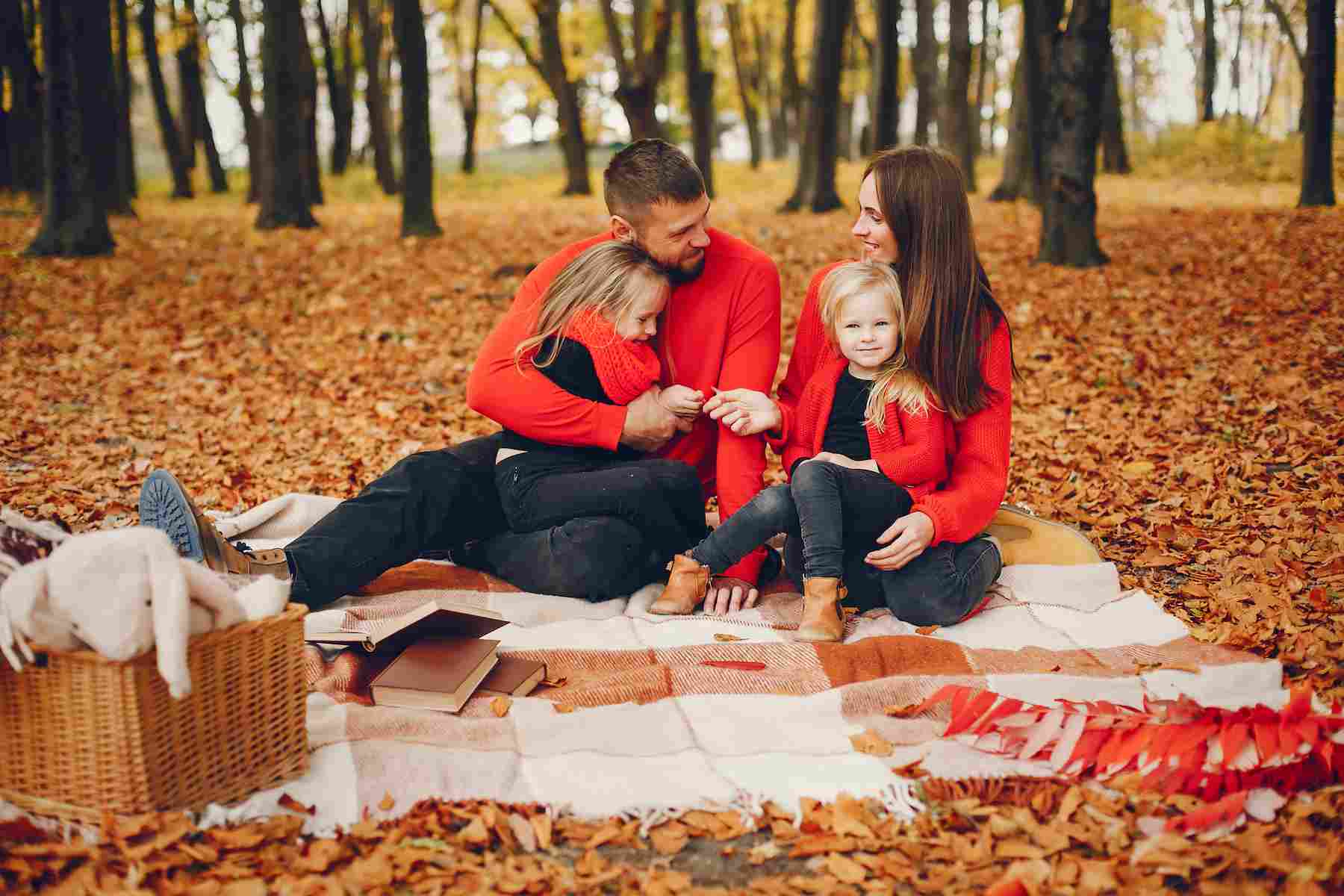 family-with-cute-kids-autumn-park (2) (1).jpg