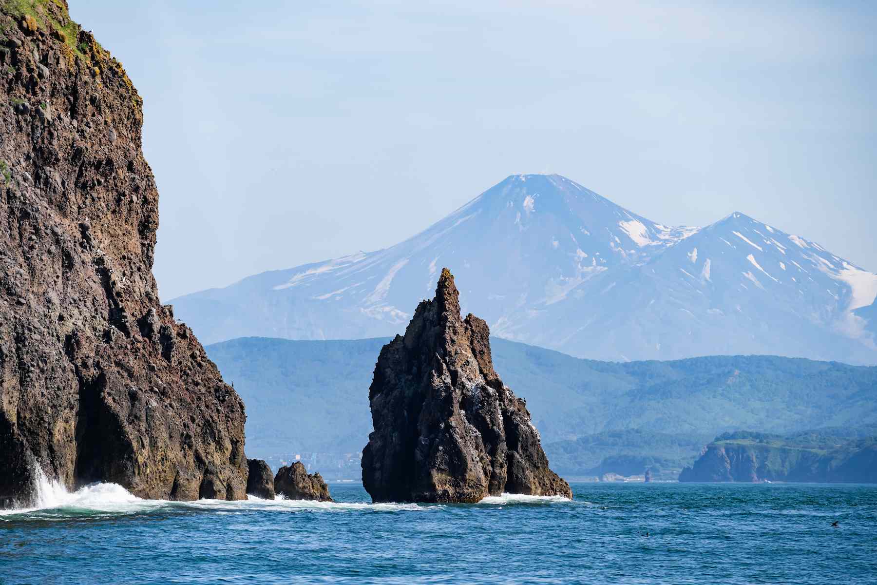 stone-cliffs-island-pacific-ocean-wildlife-kamchatka-far-east-russia (1).jpg